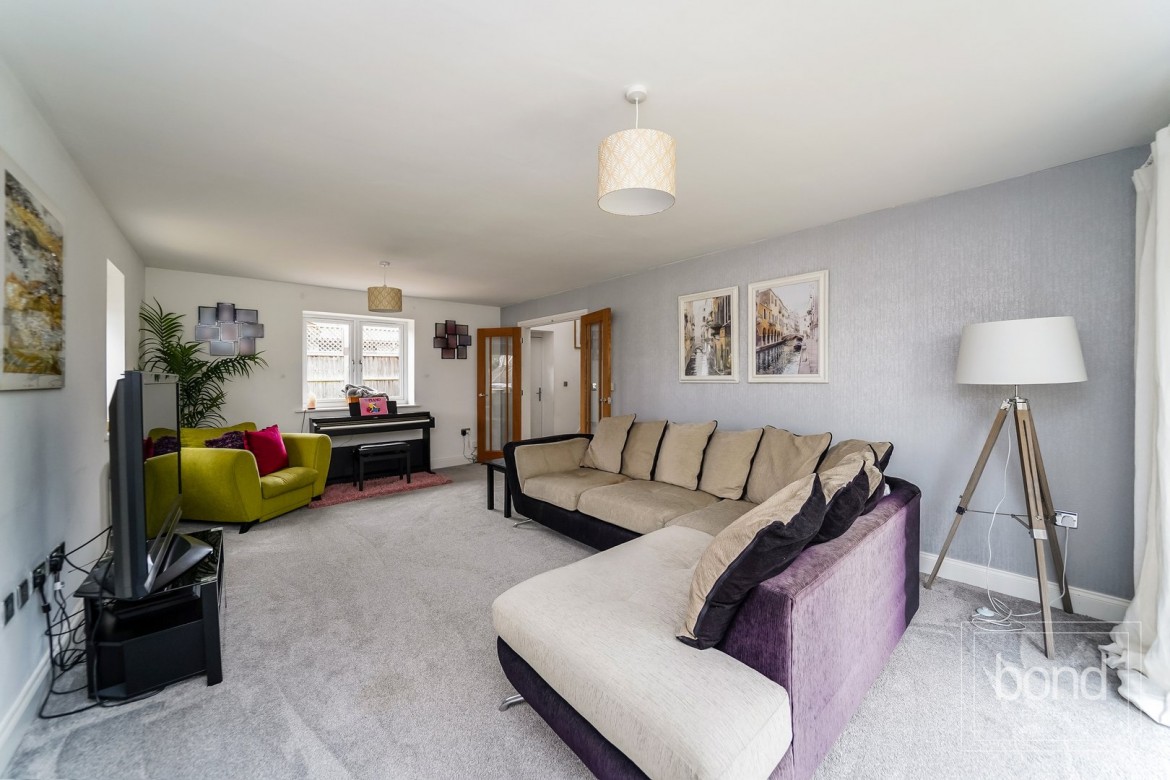Images for Southend Road, Howe Green, Essex EAID:3363689002 BID:7608502