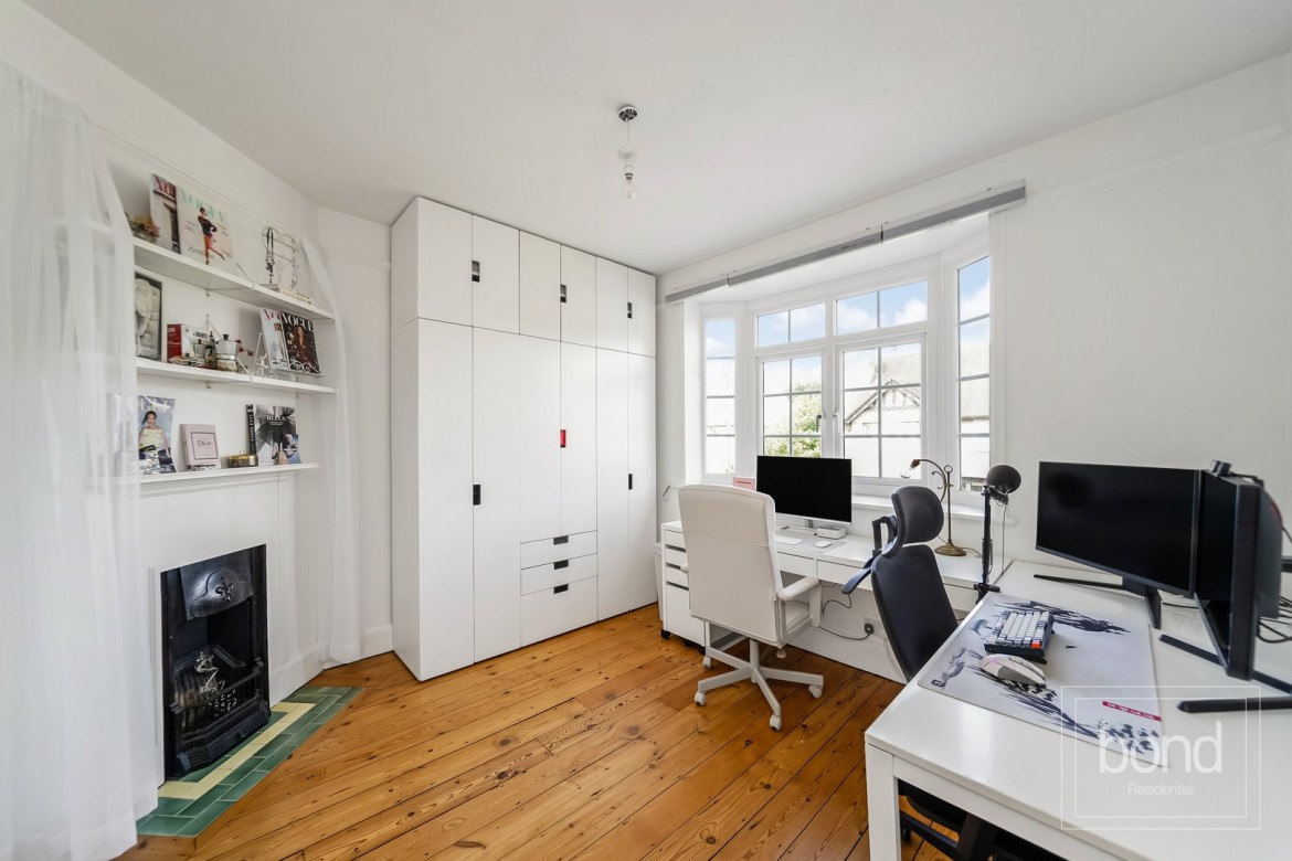 Images for Cedar Avenue, Chelmsford, Essex EAID:3363689002 BID:1388407