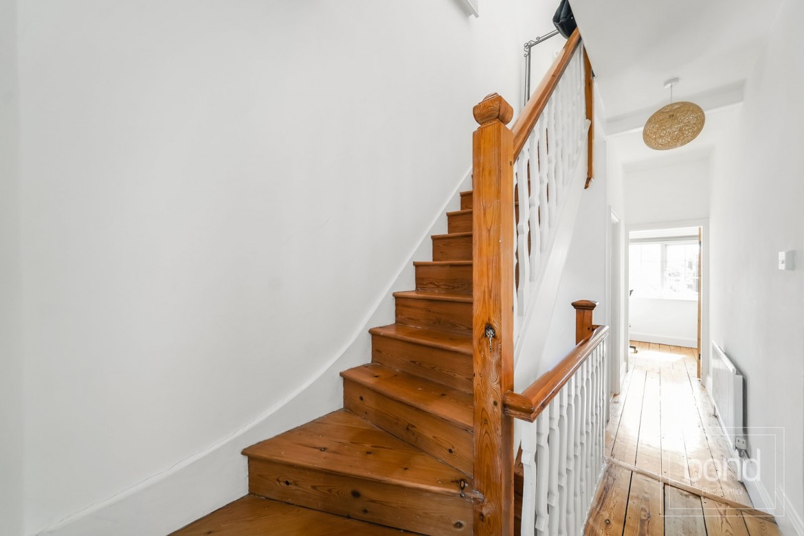 Images for Cedar Avenue, Chelmsford, Essex EAID:3363689002 BID:1388407