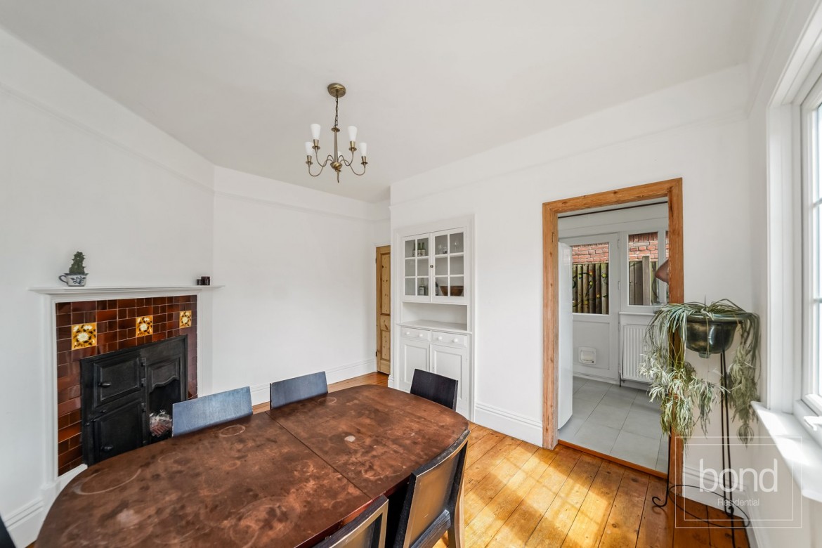 Images for Cedar Avenue, Chelmsford, Essex EAID:3363689002 BID:1388407