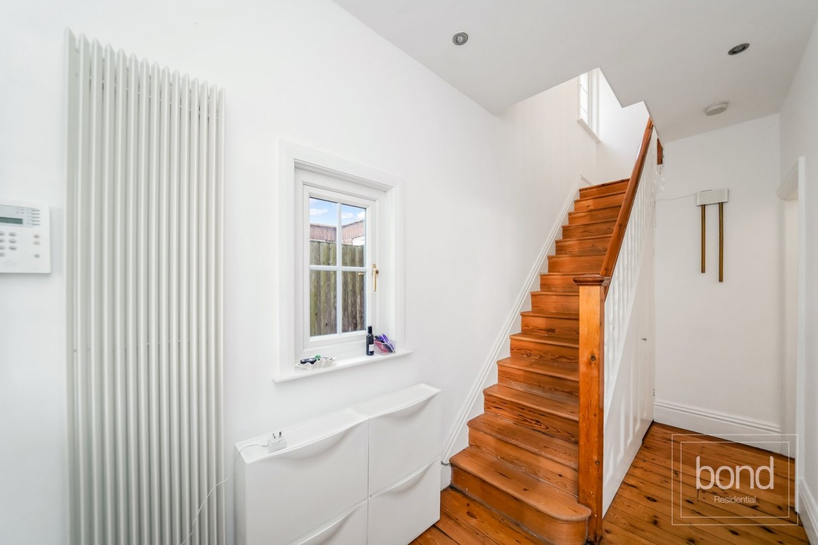 Images for Cedar Avenue, Chelmsford, Essex EAID:3363689002 BID:1388407