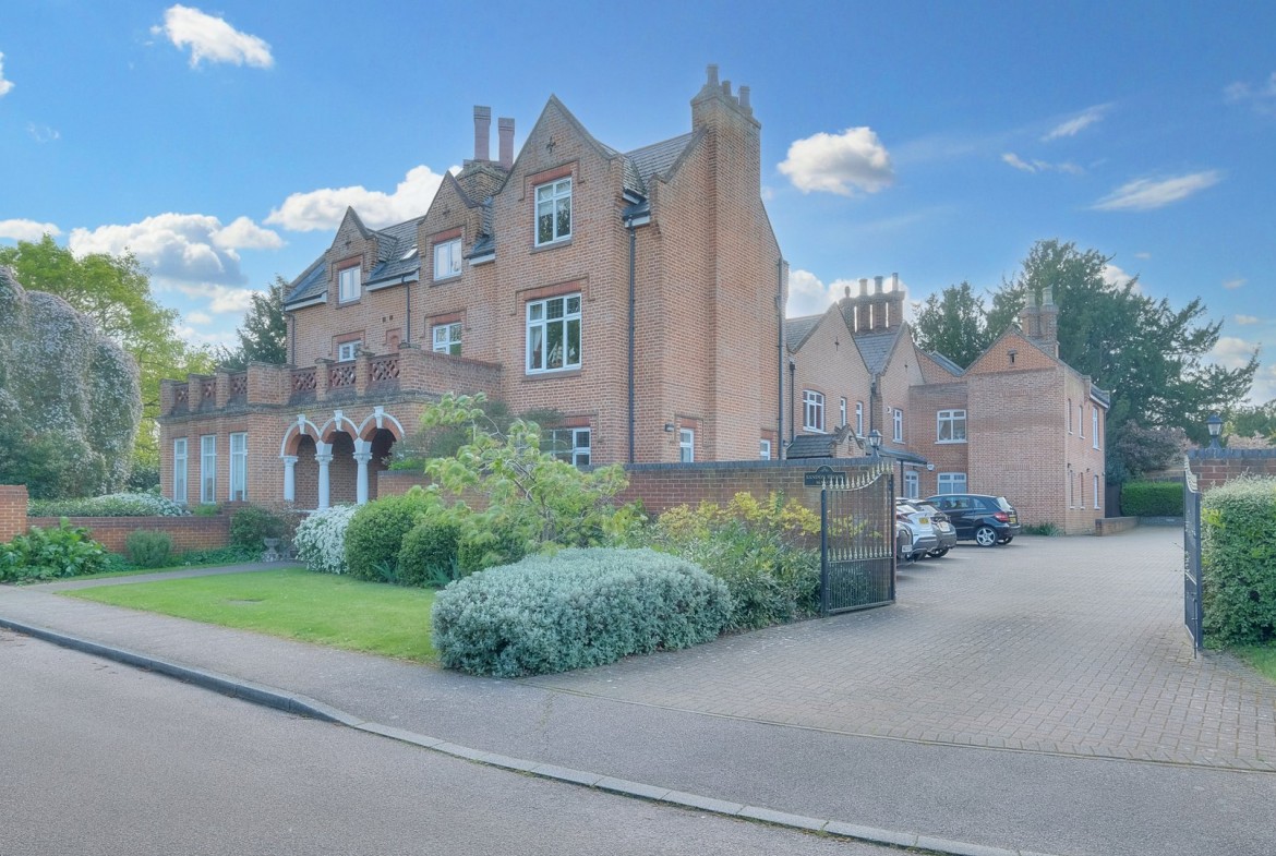 Images for Sandon, Chelmsford, Essex EAID:3363689002 BID:1388407