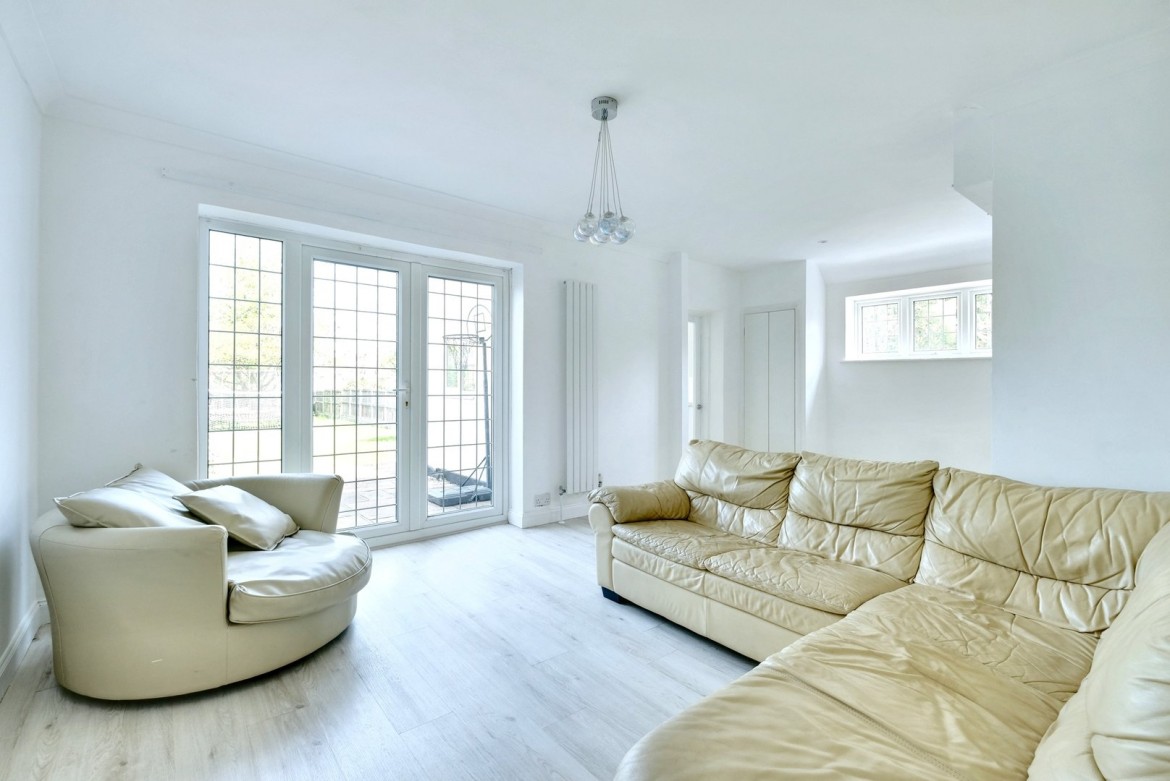 Images for Broomfield, Chelmsford, Essex EAID:3363689002 BID:1388407