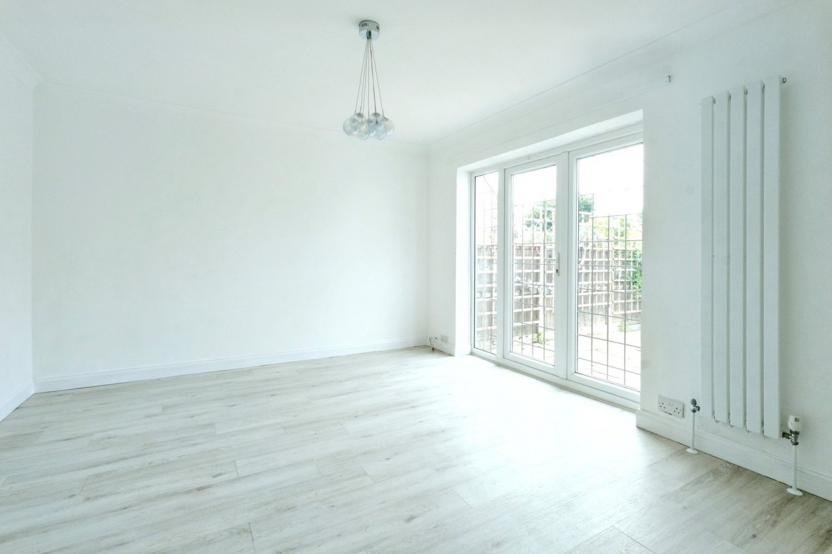 Images for Broomfield, Chelmsford, Essex EAID:3363689002 BID:1388407