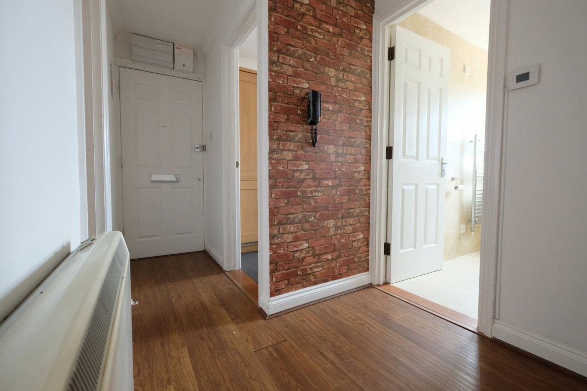 Images for Old Moulsham, Chelmsford, Essex EAID:3363689002 BID:1388407