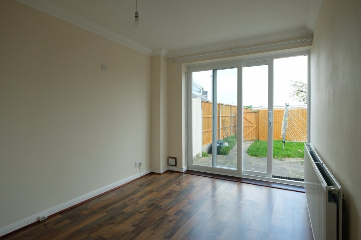 Images for Linnet Drive, Chelmsford, Essex EAID:3363689002 BID:1388407