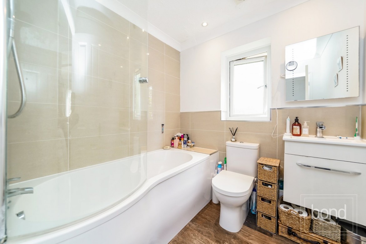 Images for Springfield, Chelmsford, Essex EAID:3363689002 BID:1388407
