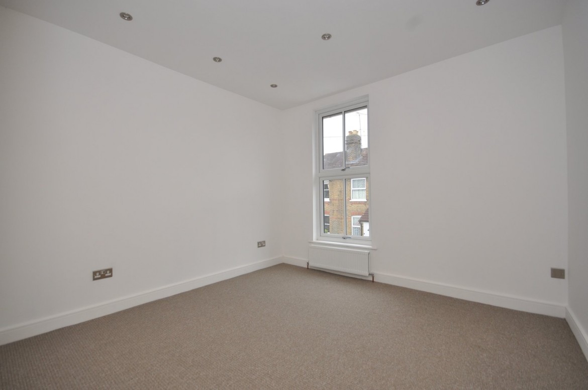 Images for South Primrose Hill, Chelmsford, Essex EAID:3363689002 BID:1388407