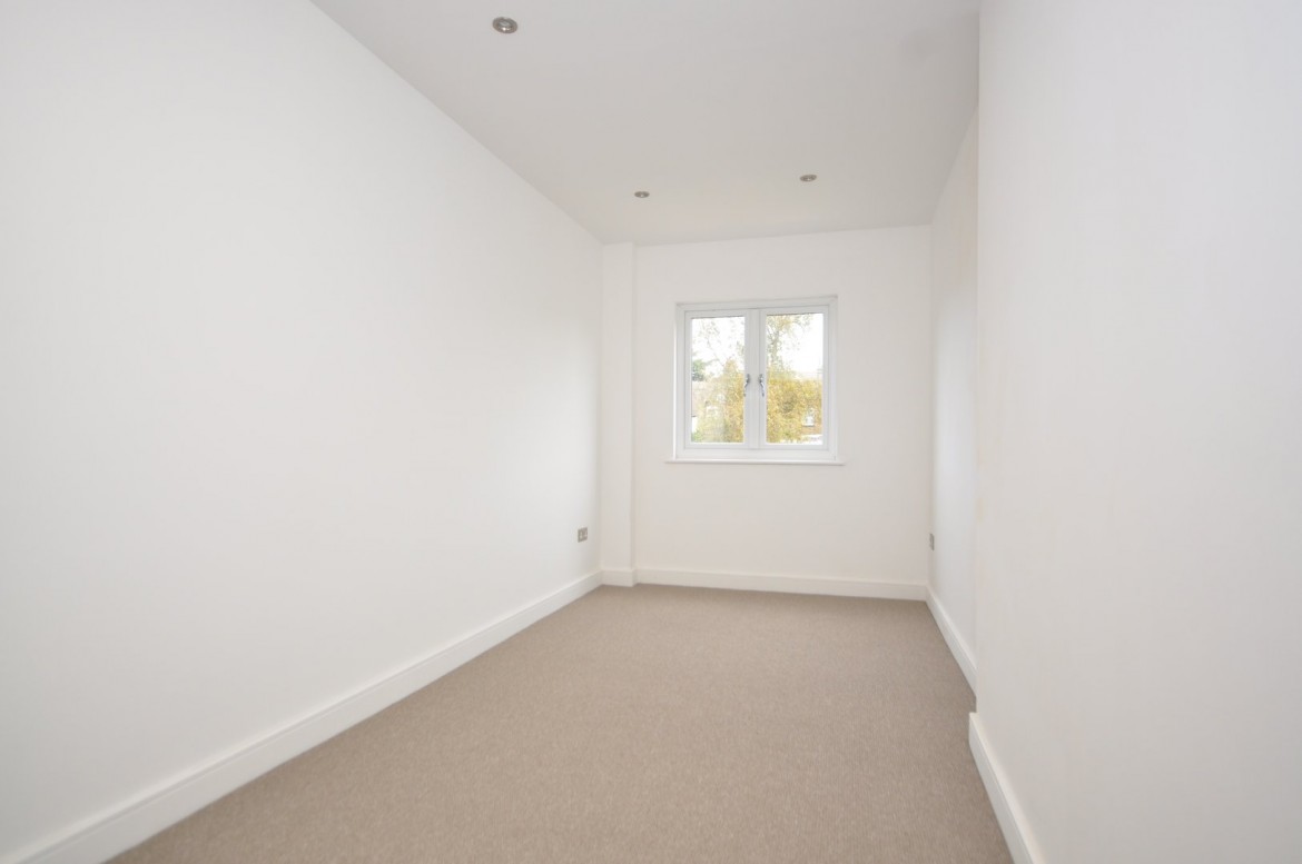 Images for South Primrose Hill, Chelmsford, Essex EAID:3363689002 BID:1388407