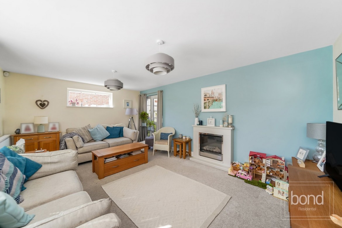 Images for Chignal Road, Chelmsford, Essex EAID:3363689002 BID:1388407