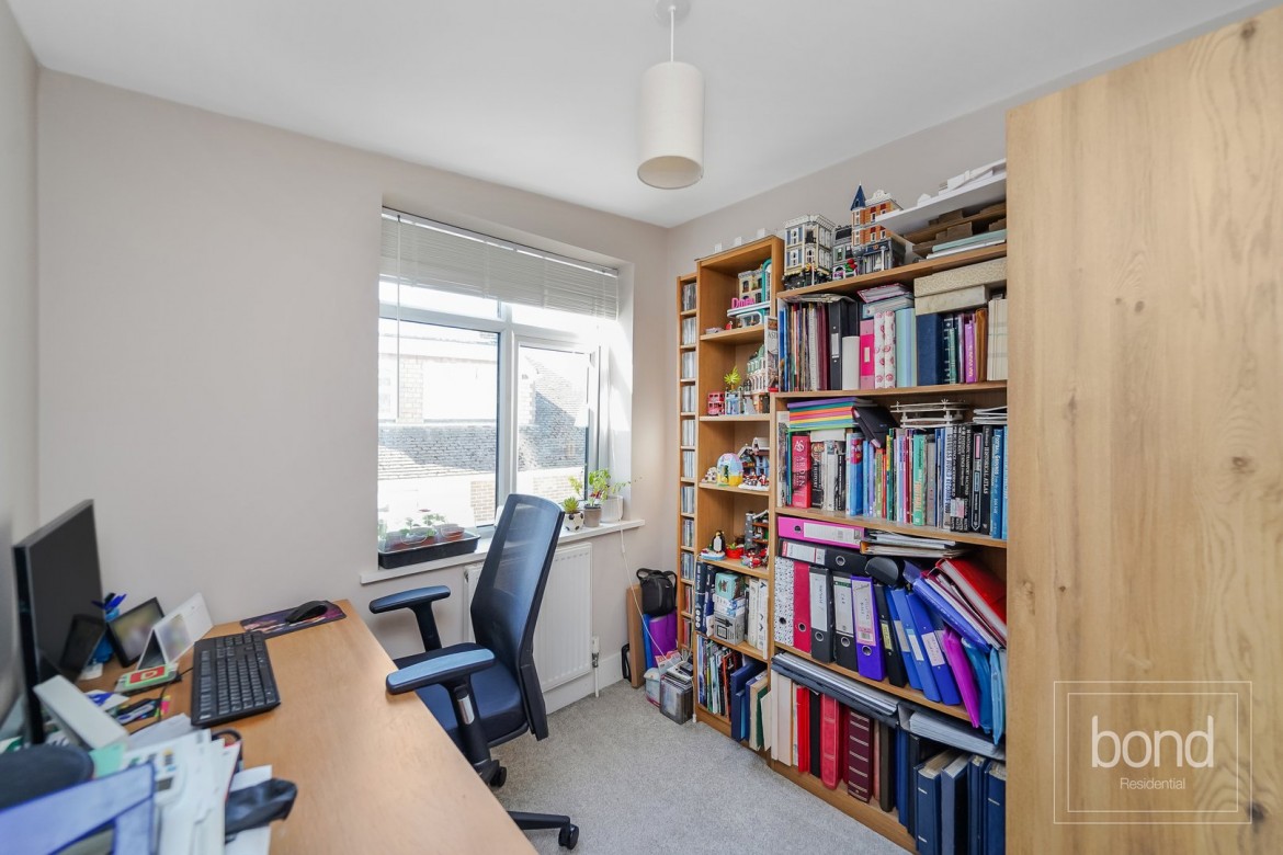 Images for Chignal Road, Chelmsford, Essex EAID:3363689002 BID:1388407