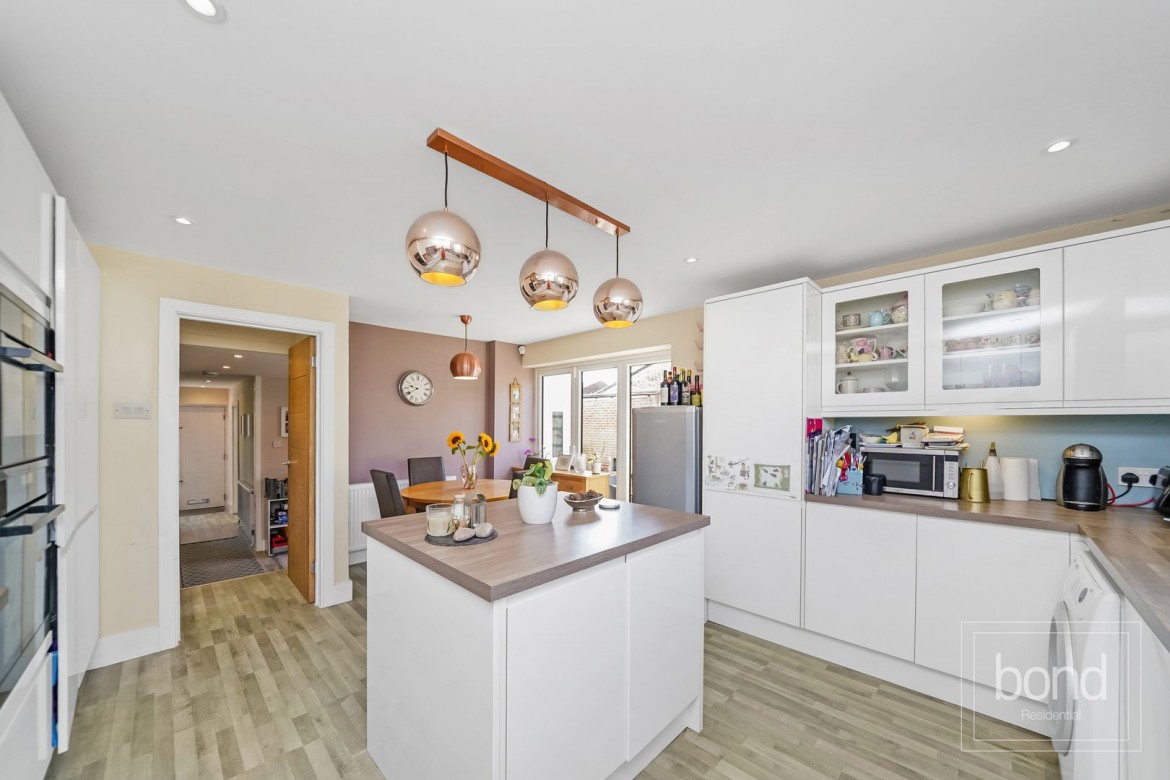 Images for Chignal Road, Chelmsford, Essex EAID:3363689002 BID:1388407