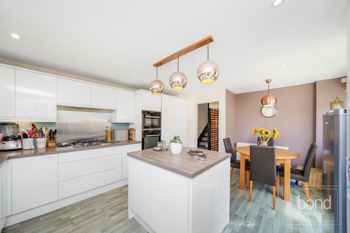 Images for Chignal Road, Chelmsford, Essex EAID:3363689002 BID:1388407