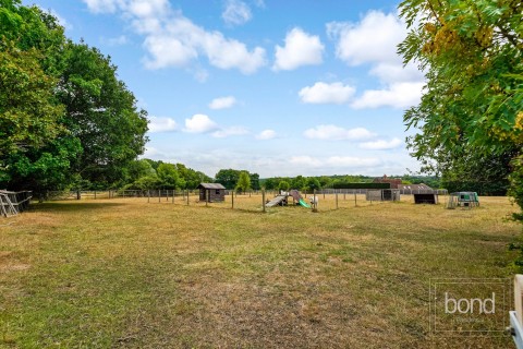 Danbury, Chelmsford, Essex - EAID:3363689002, BID:7608502