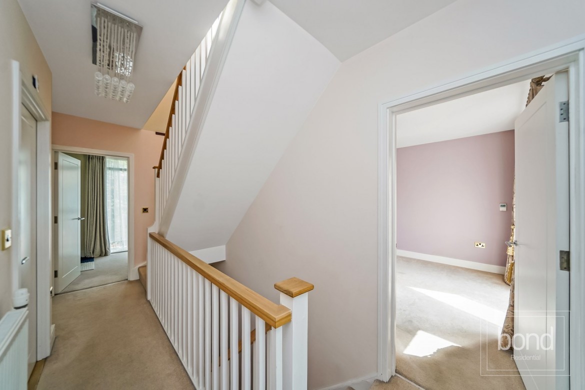 Images for Springfield, Chelmsford, Essex EAID:3363689002 BID:1388407