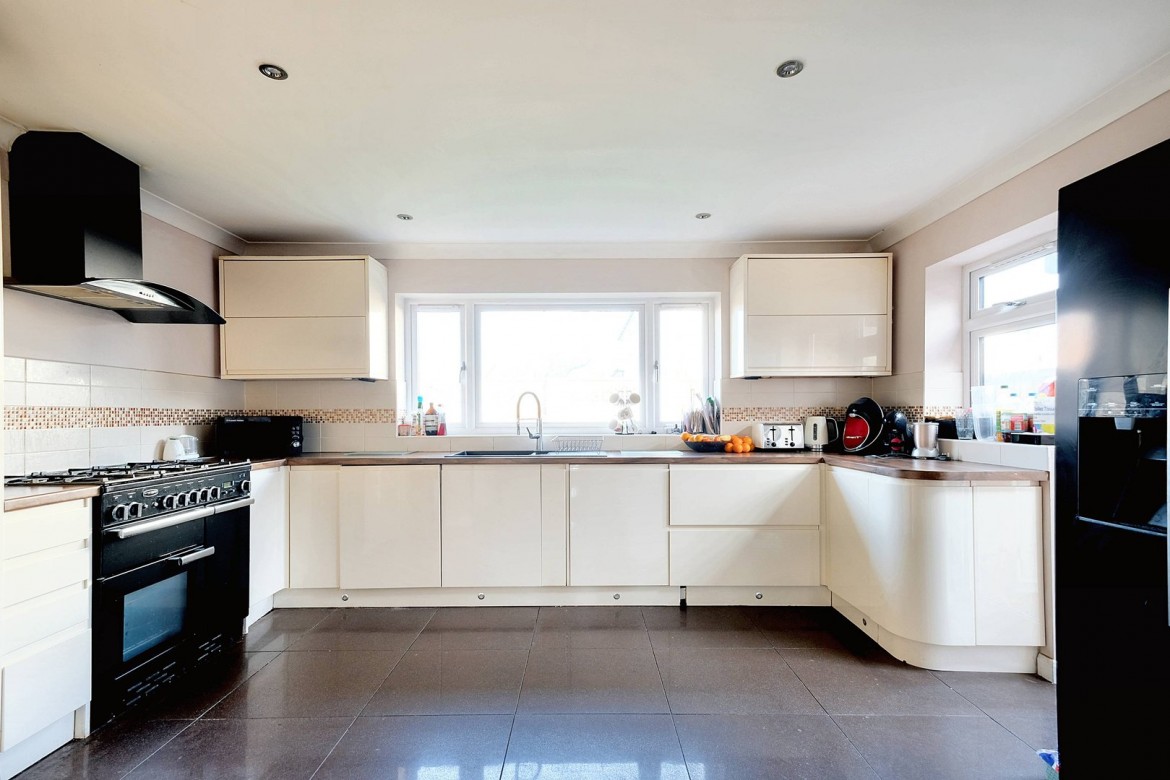 Images for Broomfield, Chelmsford, Essex EAID:3363689002 BID:1388407