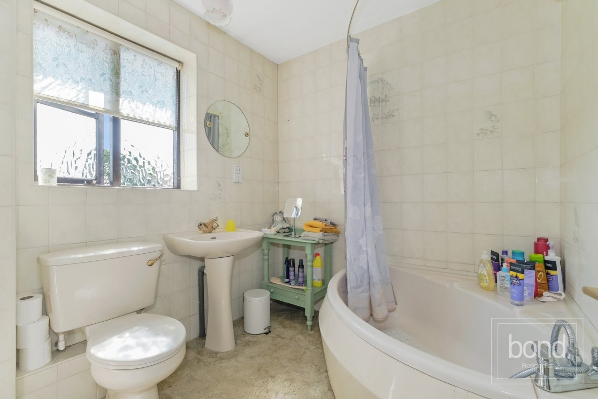 Images for Sandon, Chelmsford, Essex EAID:3363689002 BID:7608502