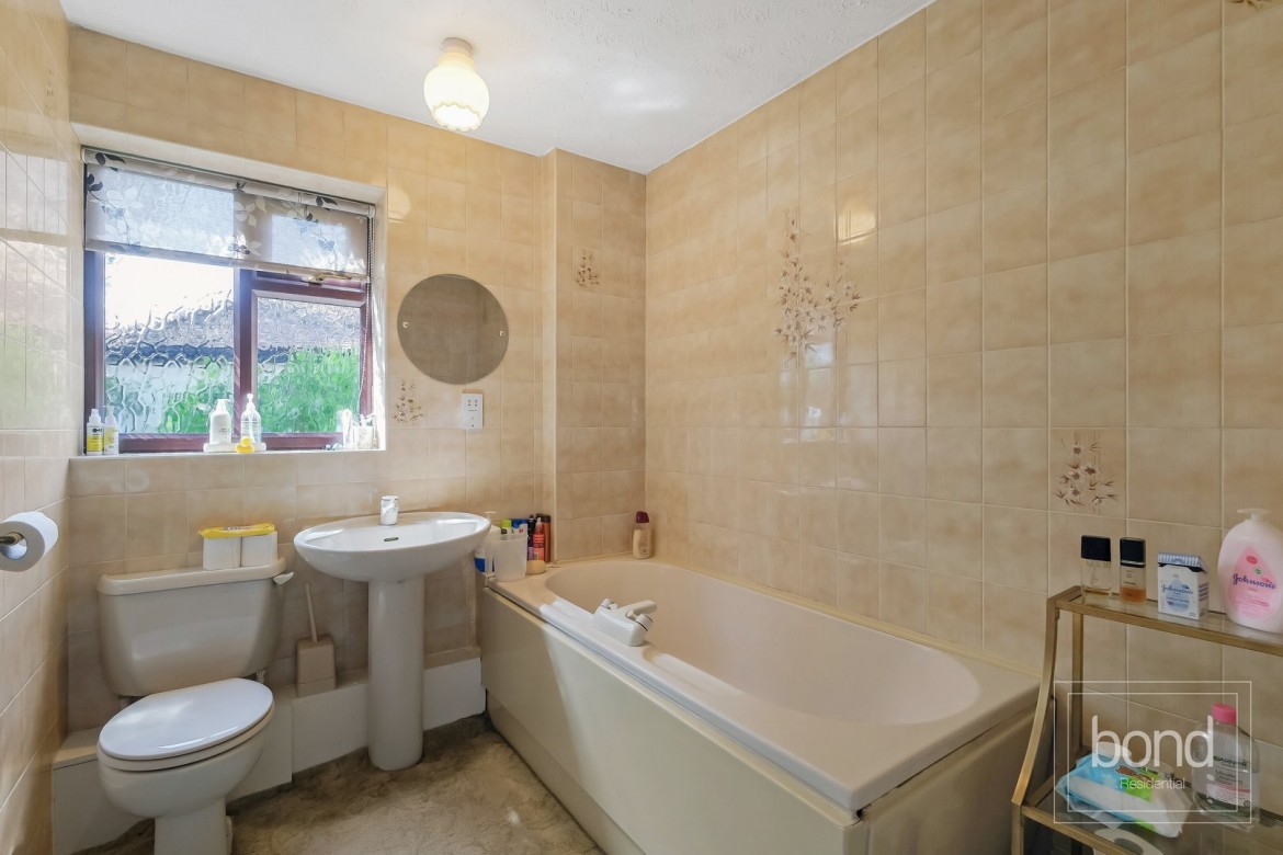 Images for Sandon, Chelmsford, Essex EAID:3363689002 BID:7608502