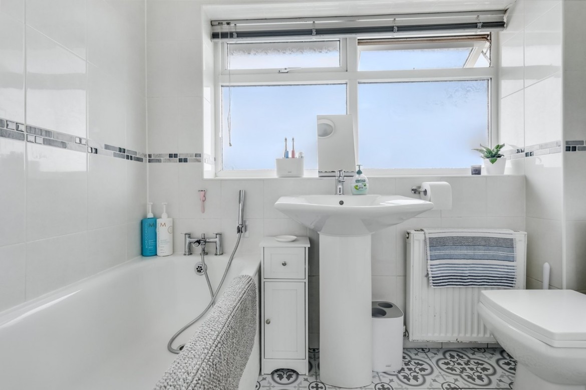 Images for Tile Kiln, Chelmsford, Essex EAID:3363689002 BID:1388407