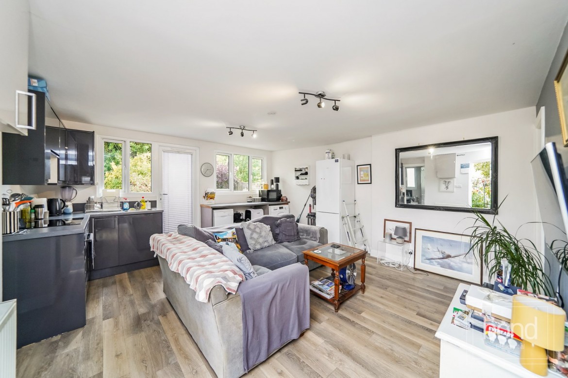 Images for Sandon, Chelmsford, Essex EAID:3363689002 BID:7608502