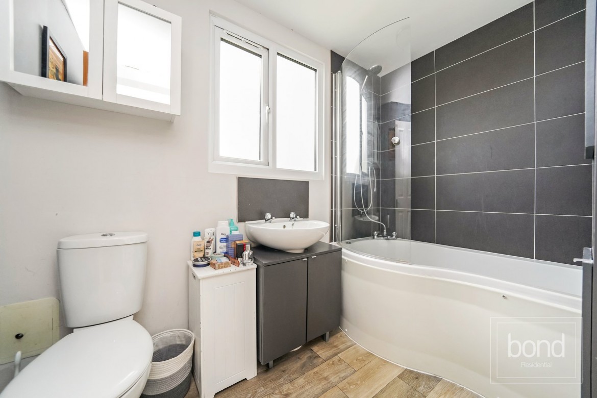 Images for Sandon, Chelmsford, Essex EAID:3363689002 BID:7608502
