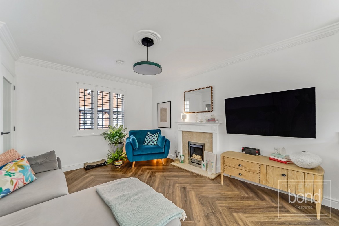 Images for Chancellor Park, Chelmsford, Essex EAID:3363689002 BID:1388407