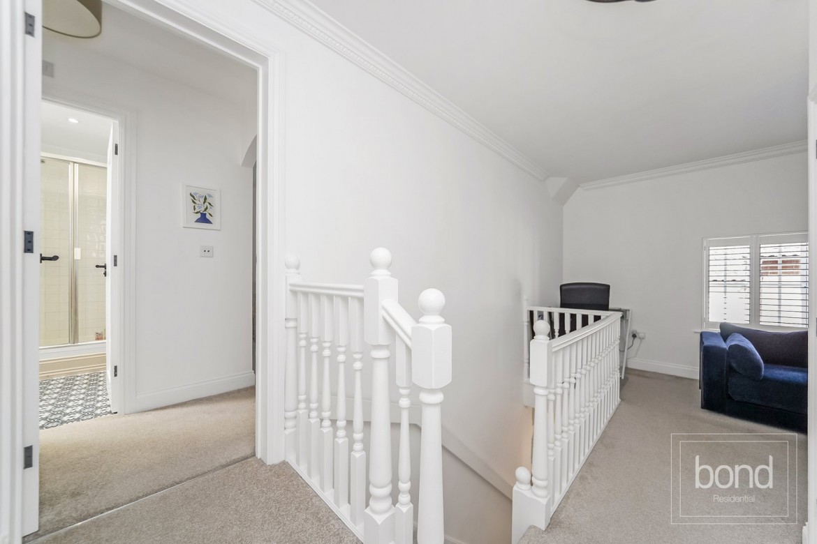Images for Chancellor Park, Chelmsford, Essex EAID:3363689002 BID:1388407