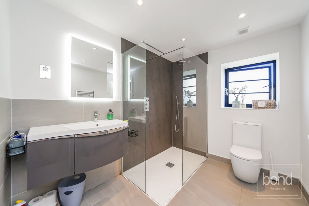 Images for Baddow Road, Chelmsford, Essex EAID:3363689002 BID:1388407