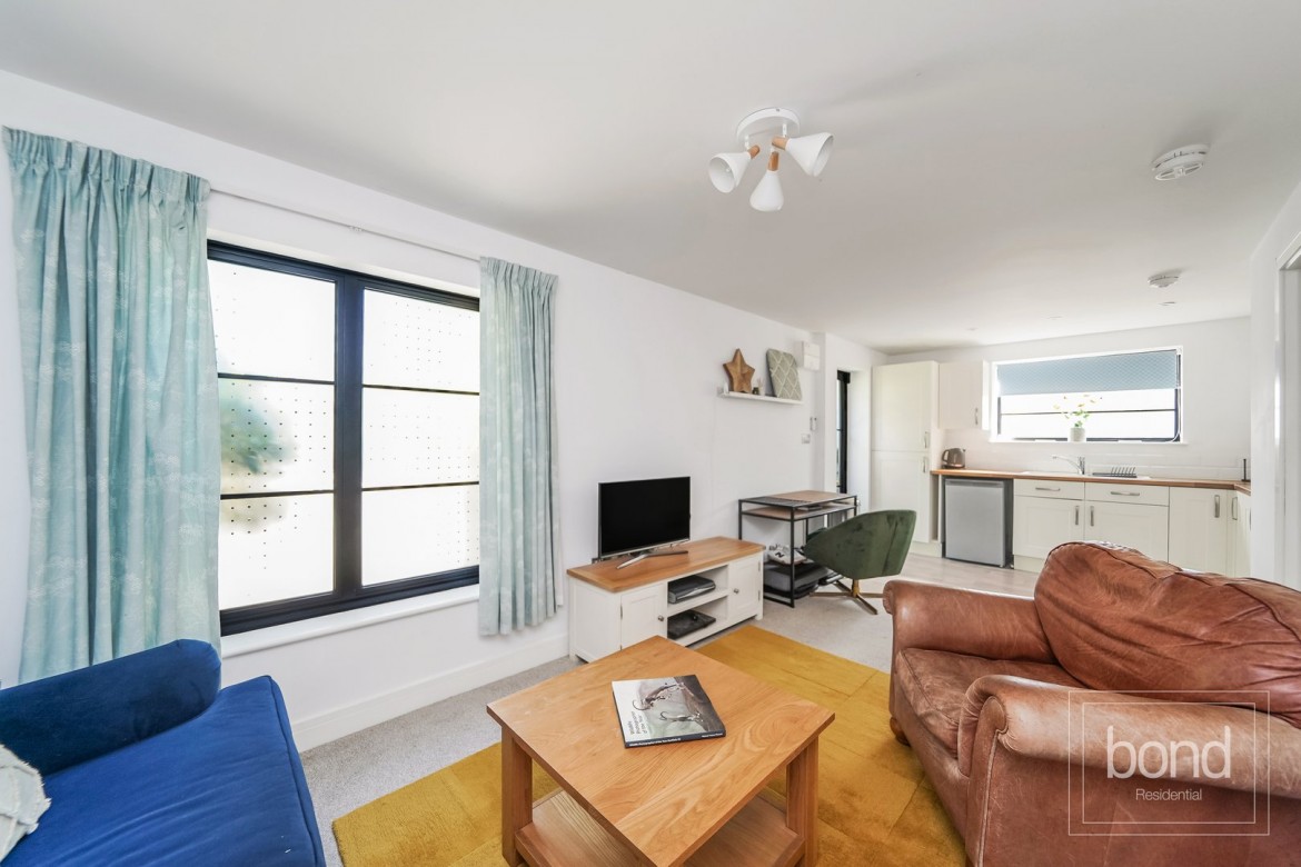 Images for Baddow Road, Chelmsford, Essex EAID:3363689002 BID:1388407
