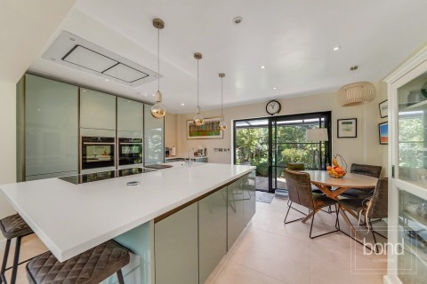 Baddow Road, Chelmsford, Essex - EAID:3363689002, BID:1388407