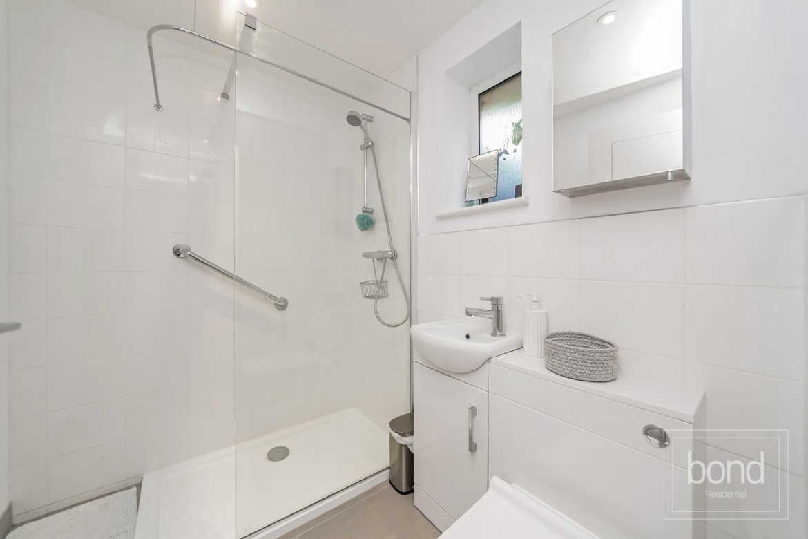 Images for Baddow Road, Chelmsford, Essex EAID:3363689002 BID:1388407