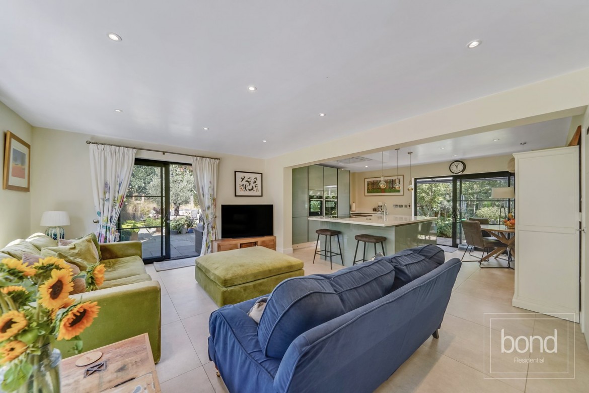 Images for Baddow Road, Chelmsford, Essex EAID:3363689002 BID:1388407