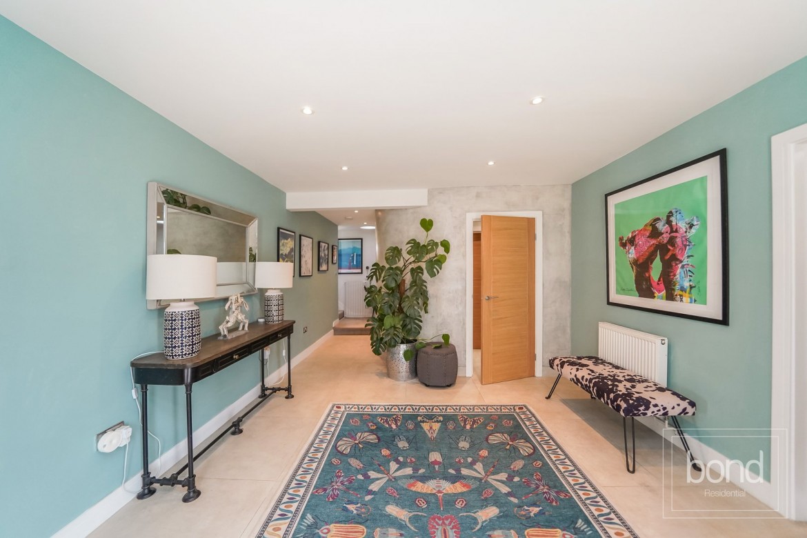 Images for Baddow Road, Chelmsford, Essex EAID:3363689002 BID:1388407