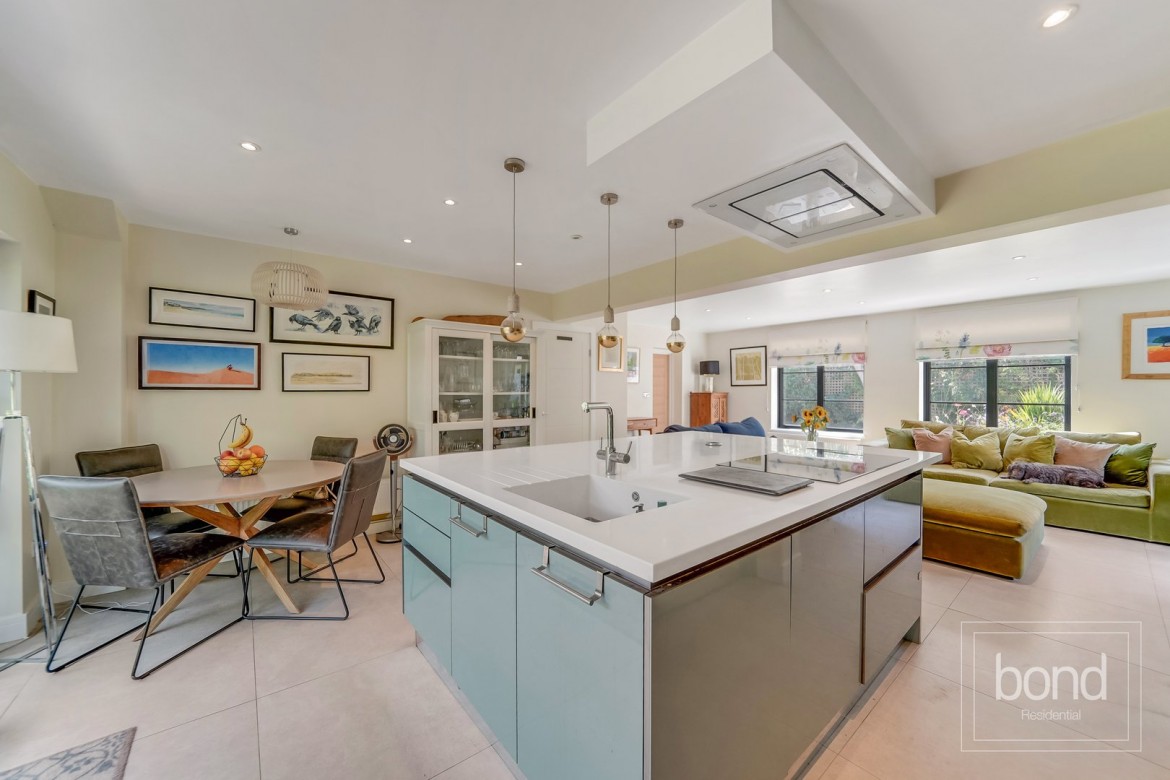 Images for Baddow Road, Chelmsford, Essex EAID:3363689002 BID:1388407