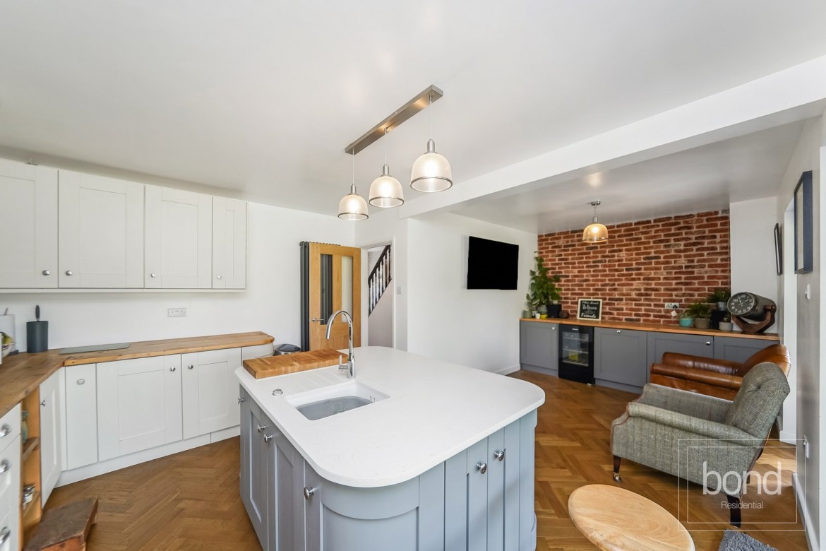 Images for Chignal Road, Chelmsford, Essex EAID:3363689002 BID:1388407