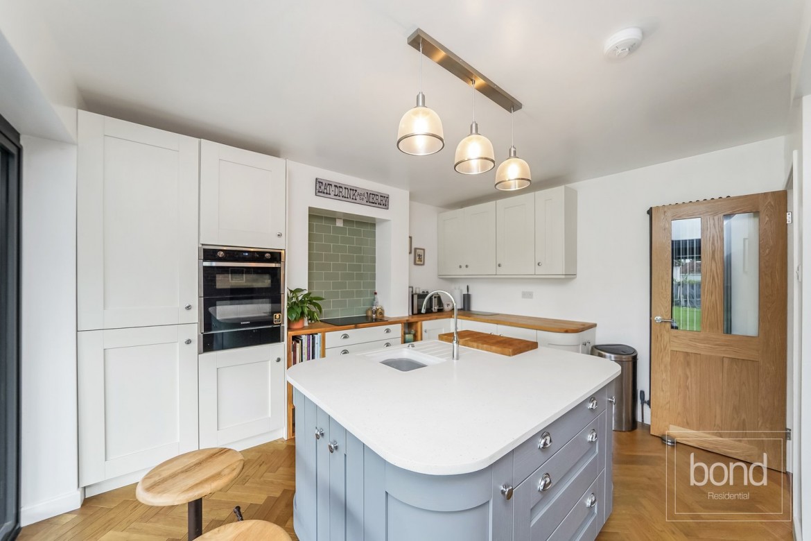 Images for Chignal Road, Chelmsford, Essex EAID:3363689002 BID:1388407