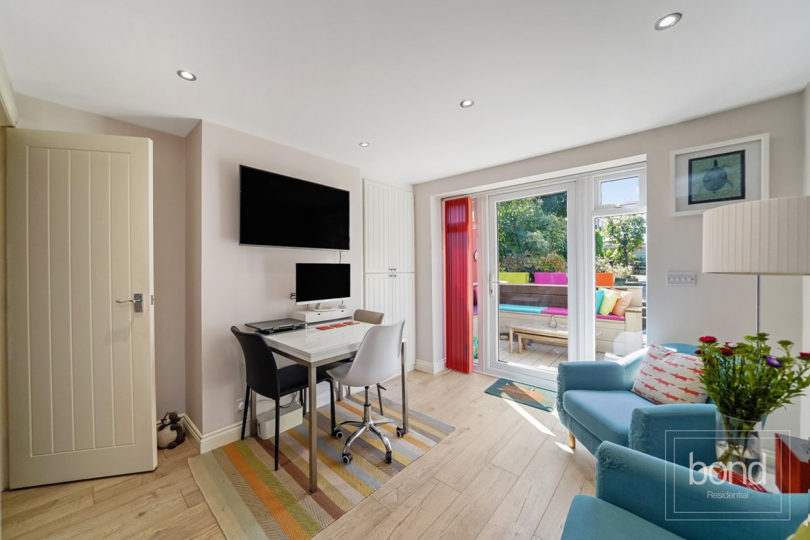 Images for South Primrose Hill, Chelmsford, Essex EAID:3363689002 BID:1388407