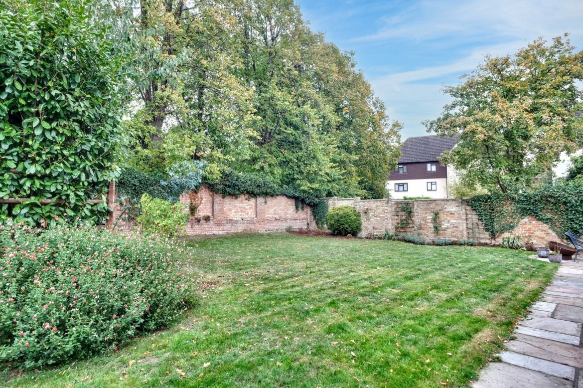 Images for Turkey Oaks, Chelmsford, Essex EAID:3363689002 BID:1388407