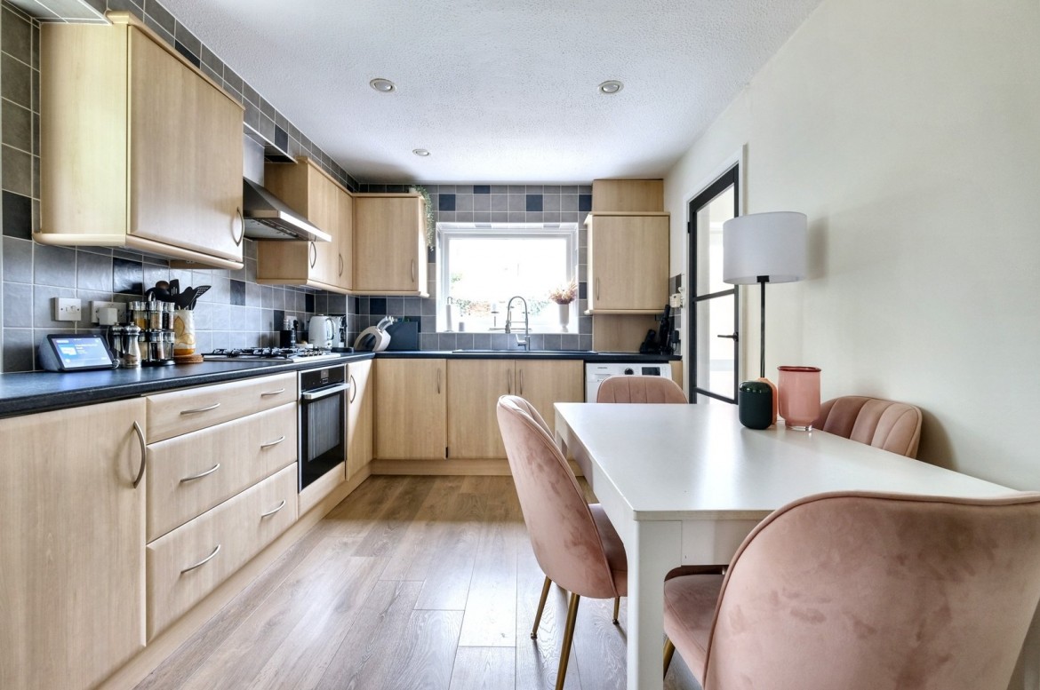 Images for Turkey Oaks, Chelmsford, Essex EAID:3363689002 BID:1388407