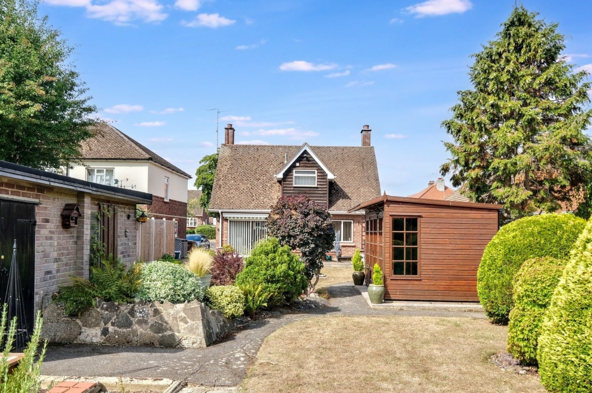 Images for Patching Hall Lane, Chelmsford, Essex EAID:3363689002 BID:1388407