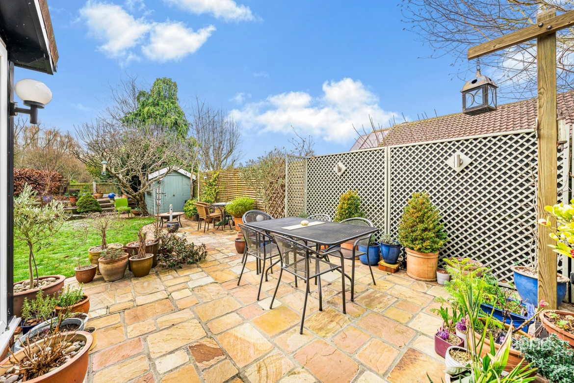 Images for Roxwell Avenue, Chelmsford, Essex EAID:3363689002 BID:1388407