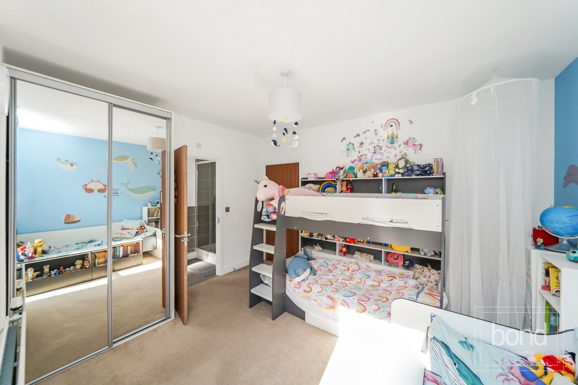 Images for Dunn Side, Chelmsford, Essex EAID:3363689002 BID:1388407