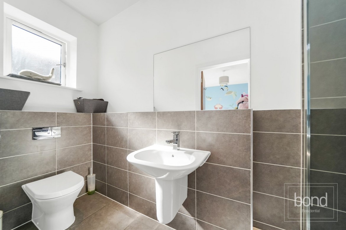 Images for Dunn Side, Chelmsford, Essex EAID:3363689002 BID:1388407