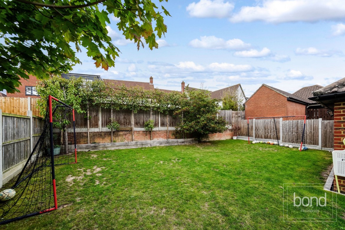 Images for Chancellor Park, Chelmsford, Essex EAID:3363689002 BID:1388407