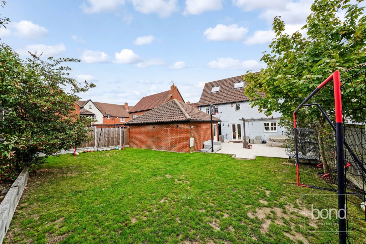 Images for Chancellor Park, Chelmsford, Essex EAID:3363689002 BID:1388407