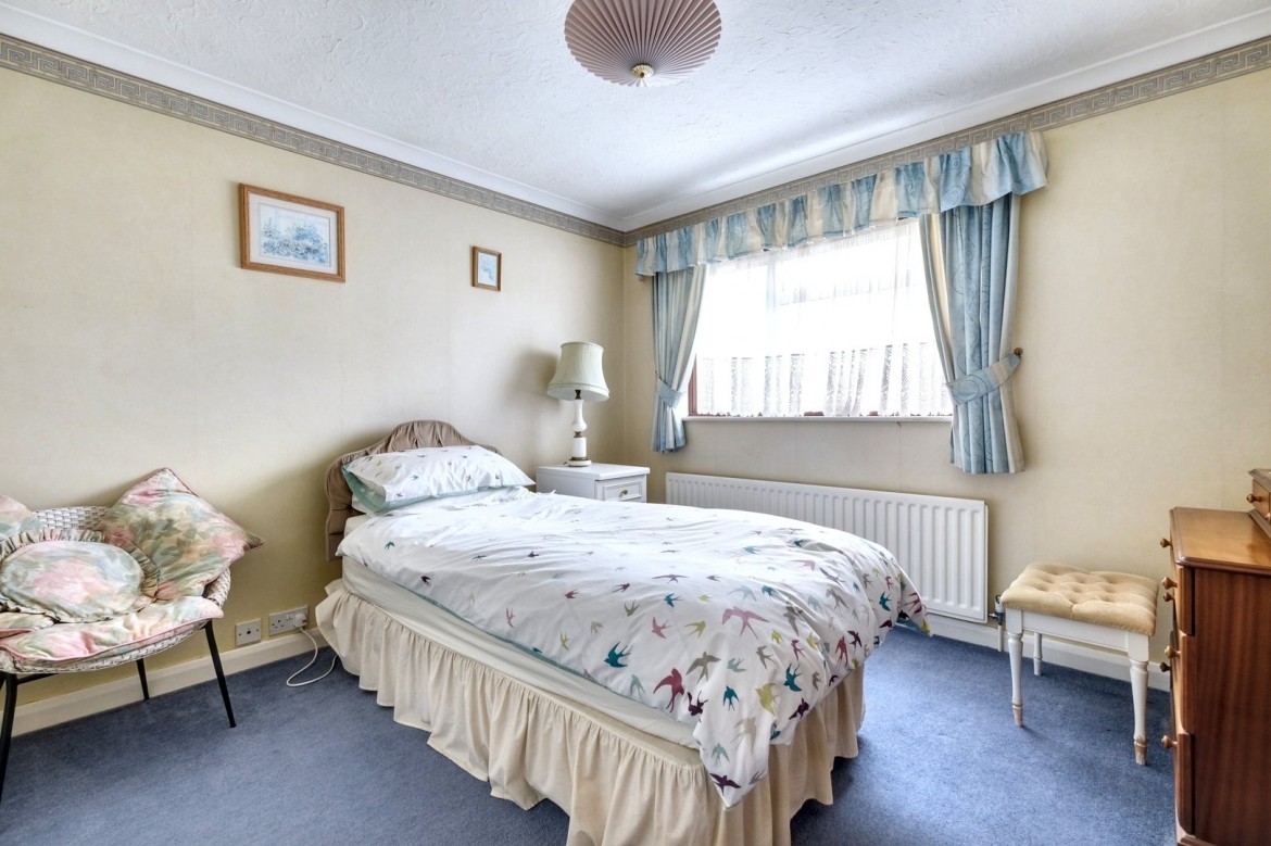 Images for Chichester Drive, Chelmsford, Essex EAID:3363689002 BID:1388407