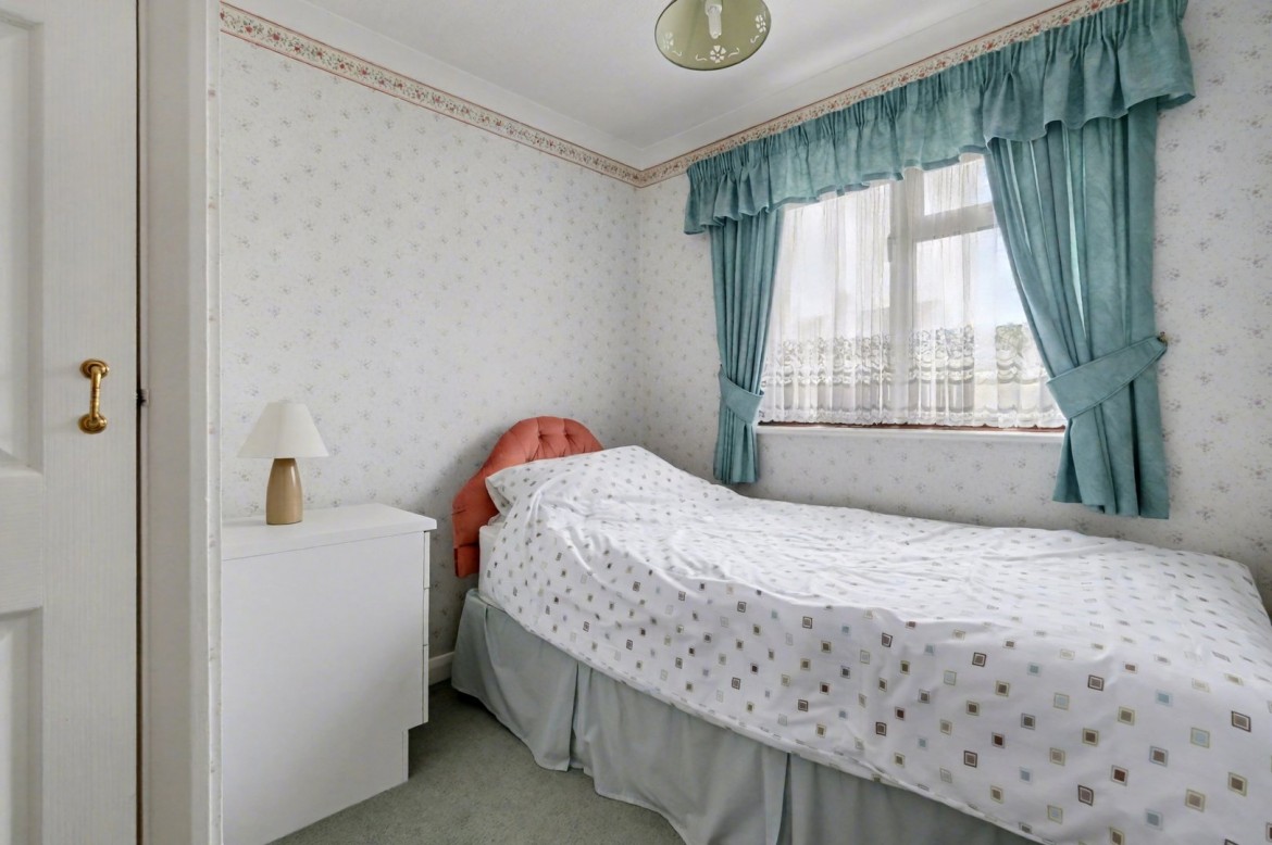 Images for Chichester Drive, Chelmsford, Essex EAID:3363689002 BID:1388407