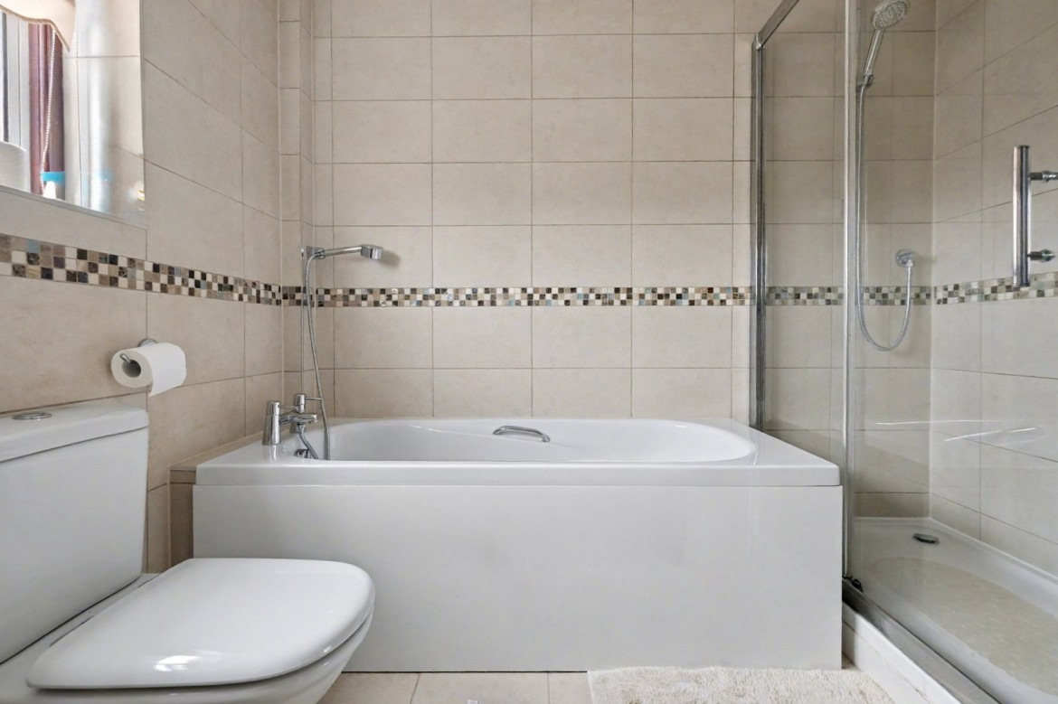 Images for Chichester Drive, Chelmsford, Essex EAID:3363689002 BID:1388407