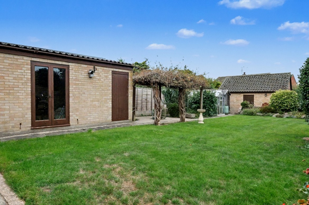 Images for Chichester Drive, Chelmsford, Essex EAID:3363689002 BID:1388407