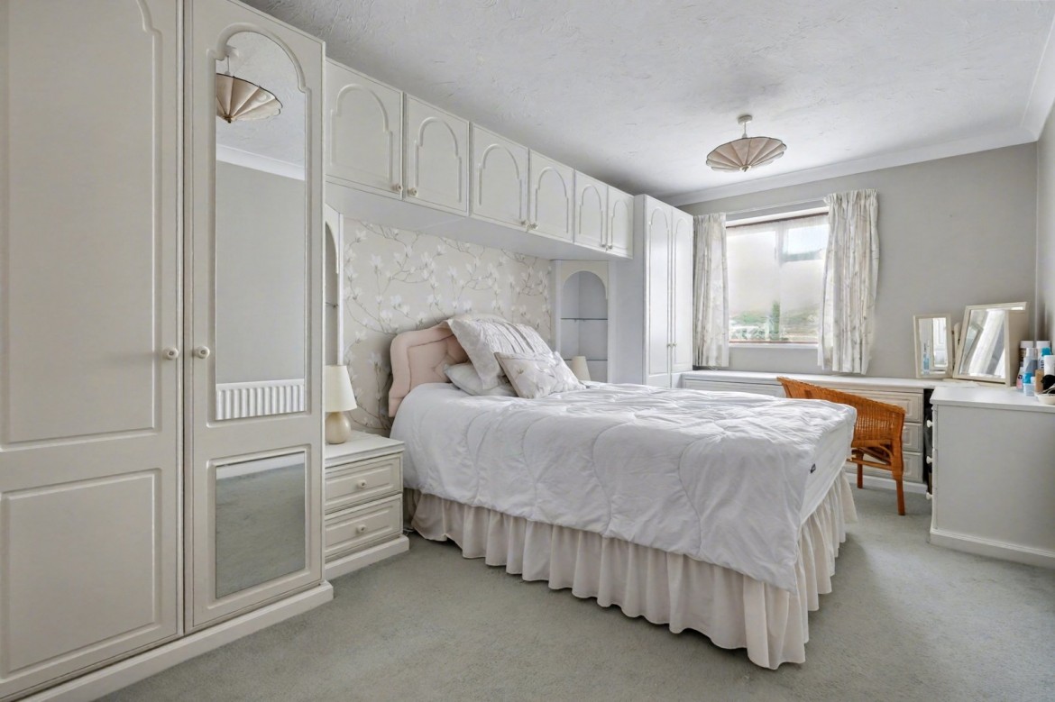 Images for Chichester Drive, Chelmsford, Essex EAID:3363689002 BID:1388407